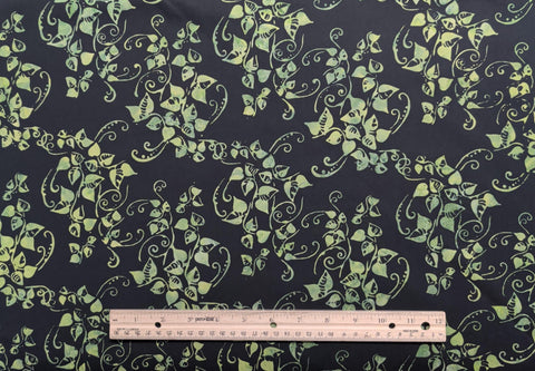 Batiks Hoffman California International Fabrics G2191-71 Lime - Black Fabric / Bright Green Vine Tjap