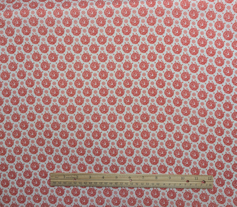 Manes Fabric Co - White Vintage Fabric / Red Wreath and Snowflake Print