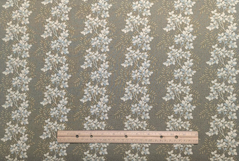 Victoria 2454-44 Benartex - Green Leaf Print Fabric / Cream Vine Print
