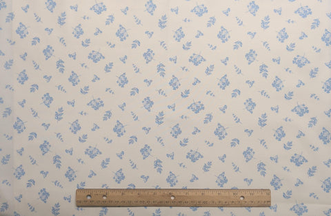 Botanical Blue 94105 Connecting Threads 2020 - White Fabric / Light Blue Tossed Flower, Leaf Print