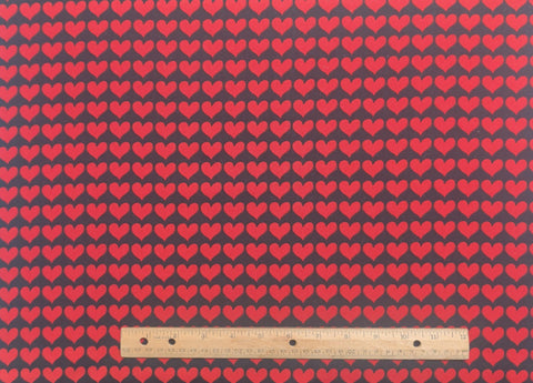 Heartbeats 1623 Loralie Harris for Loralie Designs - Black Fabric / Red Heart Print